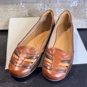 Leather Cutout Slip-on Clark’s 7.5